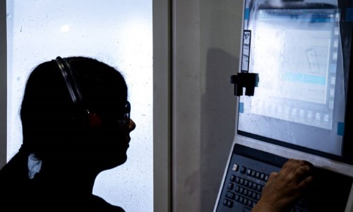 ICEI recua em dezembro e empresários industriais fecham 2025 sem confiança