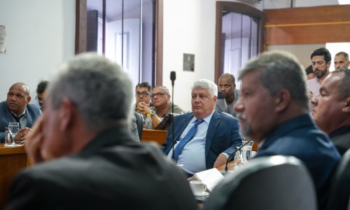 Prefeito, vice e vereadores eleitos de Angra são diplomados