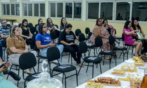 Prefeitura de Pinheiral reúne comerciantes para um café com negócios