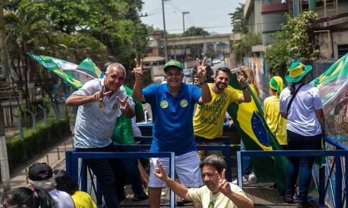 Carreata em apoio ao presidente Bolsonaro reúne dois mil veículos em Barra Mansa