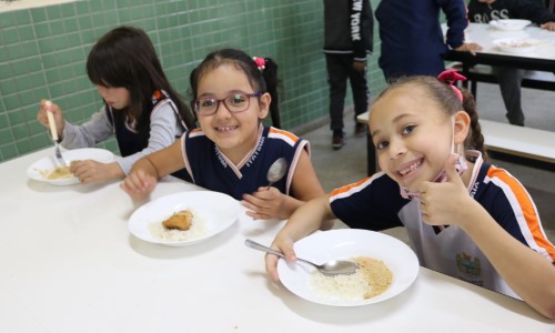 Prefeitura investe em merenda de qualidade para alunos de Itatiaia