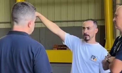 Prefeito de Resende comemora expansão de empresa e criação de novos empregos