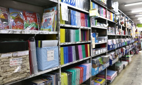 Procon de Barra Mansa orienta sobre compra consciente de material escolar no retorno às aulas