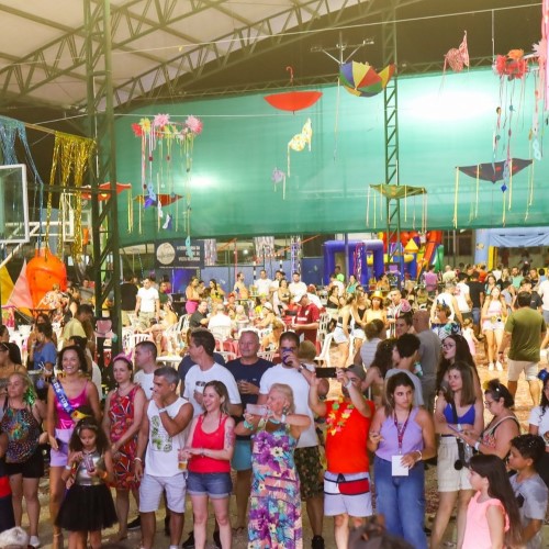 PET Folia agita o carnaval do Clube dos Funcionários em VR