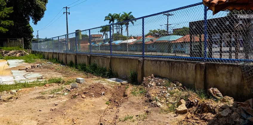 Obras do ginásio poliesportivo do Centro de Pinheiral seguem em andamento