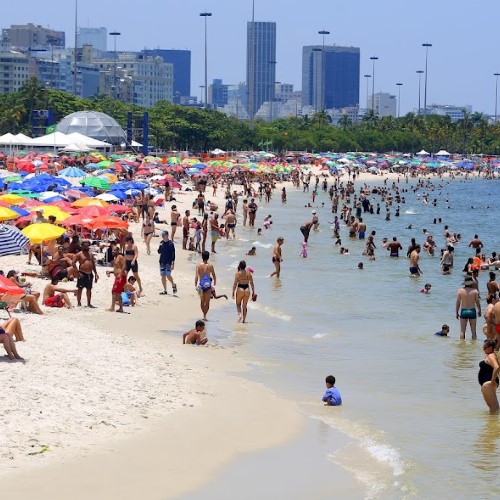 Rio de Janeiro bate recorde histórico e chega à marca de 2,2 milhões de turistas internacionais em 2025