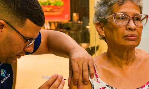 Resende vacina todos os grupos prioritários elegíveis contra a Influenza