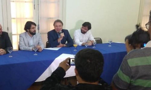 Álvaro Dias pretende angariar muitos votos na região com a ajuda de Samuca