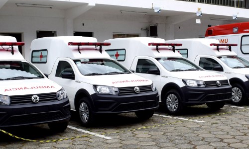 Resende recebe quatro novas ambulâncias e dois caminhões