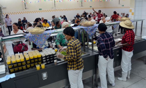 BM: Arraiá do Restaurante do Povo recebe almoço especial 