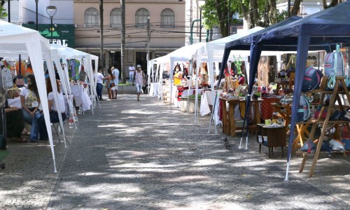 Barra Mansa promove tradicional Feira de Artesanato na Praça da Matriz