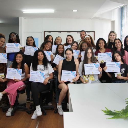 Profissionais da rede municipal de BM participam do Programa Leitura e Escrita na Educação Infantil 