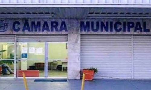 CÂMARA MUNICIPAL DE PINHEIRAL DEVOLVE 150 MIL DO SEU ORÇAMENTO À PREFEITURA