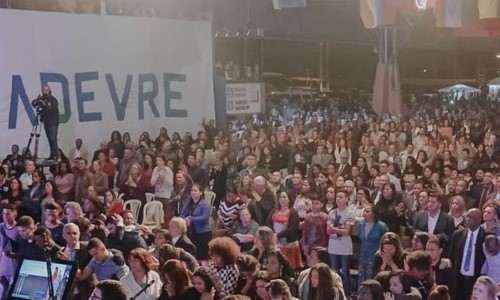 VR: Congresso de Missões reúne 50 mil pessoas