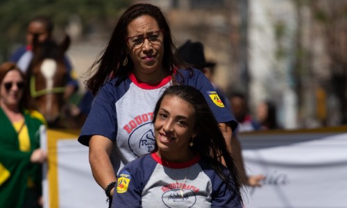 Pessoas com autismo e cadeirantes contarão com áreas reservadas no Desfile do 7 de Setembro em VR