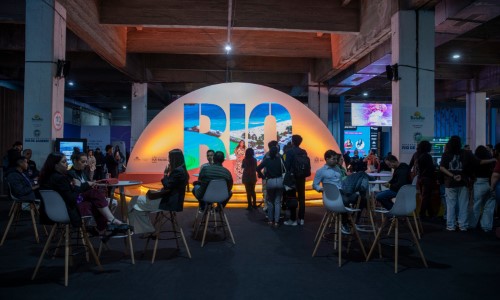 Turismo do Estado do RJ se conecta com o futuro no Rio Innovation Week 2025