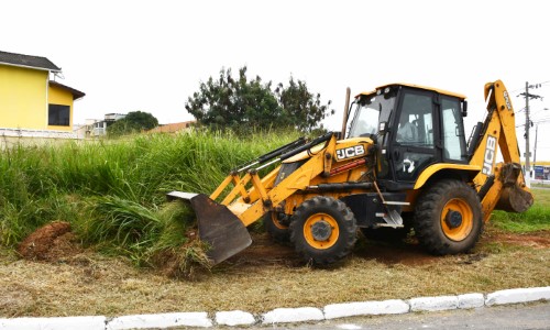 Prefeitura de Resende passa a ter autorização para  limpar terrenos abandonados e cobrar serviço de proprietários