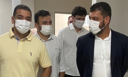 Jari visita Hospital Regional em primeira ação como deputado estadual