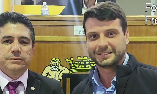 Ex-prefeito de Petrópolis é homenageado na Câmara de VR