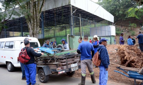 Prefeitura de BM promove mutirão de serviços e leva melhorias ao bairro Roselândia