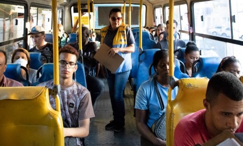 SMTU realiza fiscalização em linhas de ônibus em Volta Redonda