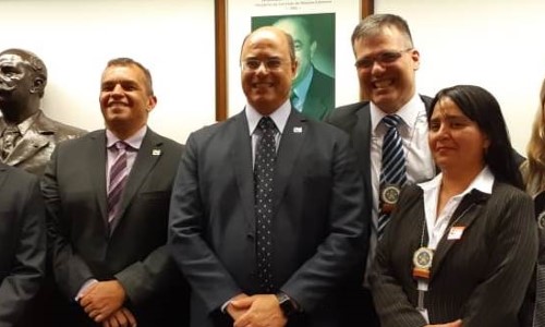 Deputado Antonio Furtado conversa com o Governador e com o Secretário de Polícia Militar