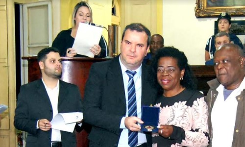 Sessão da Câmara de BM homenageia cidadãos que contribuem para o desenvolvimento do município