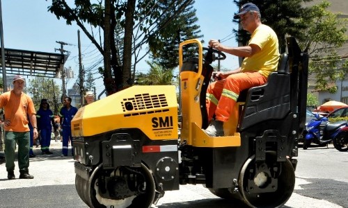 Prefeitura de Volta Redonda conclui pavimentação nas calçadas da Rua 33