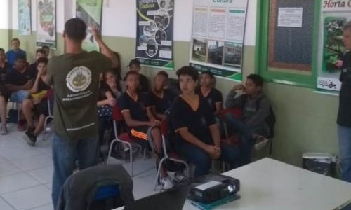Junta Militar e Ordem Pública orientam sobre a carreira militar nos colégios de Itatiaia