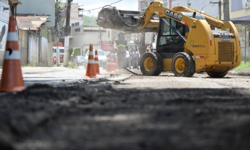 Barra Mansa: Avenida Presidente Kennedy começa a receber novo asfaltamento