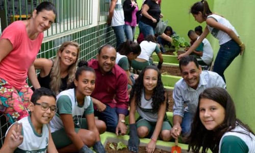 Escola em Porto Real inaugura Horta Sustentável