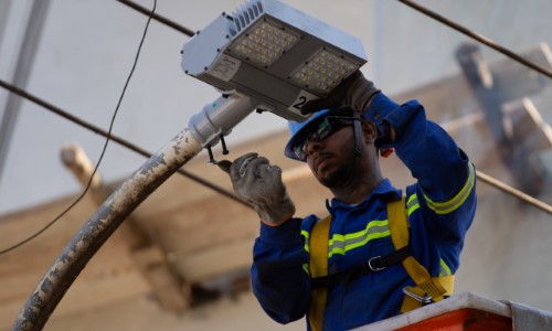 Obras de mobilidade avançam e VR tem o primeiro corredor de LED ligando os dois lados da cidade