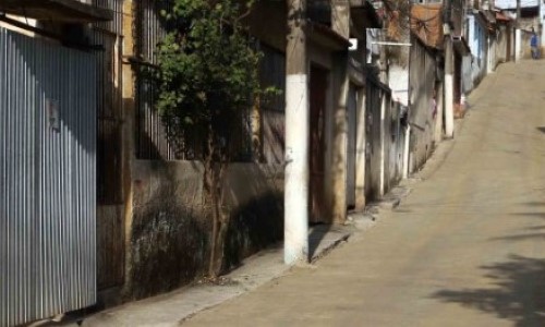 Prefeitura de Barra Mansa conclui asfaltamento em rua da Vila Coringa