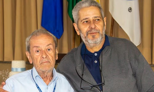 Em reunião festiva, AAPVR homenageia diretores e autoridades