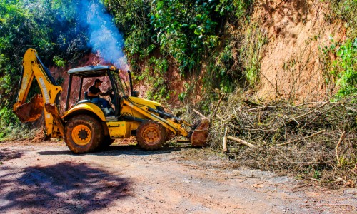 Prefeitura de Resende e DER realizam trabalho de desobstrução na RJ-151