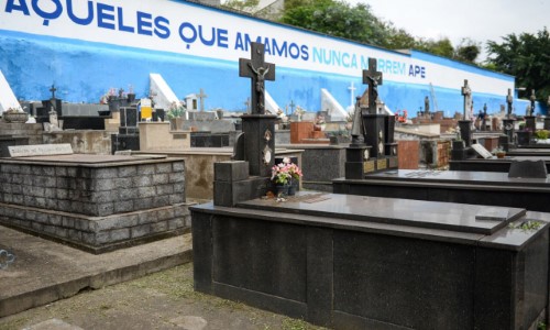 Cemitério de BM recebe melhorias e se organiza para o Dia de Finados
