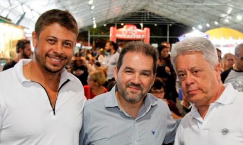 Senador Eduardo Lopes participa de evento em Paraty