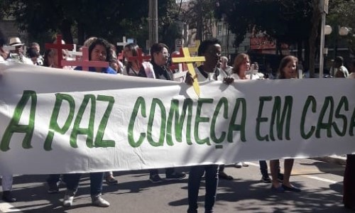 Ato pela paz denuncia casos de morte em Barra do Piraí