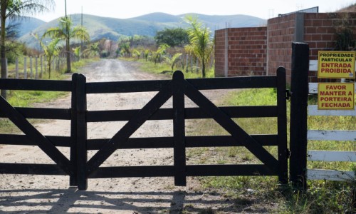 Prefeitura de Barra Mansa poderá demolir construções irregulares à margem da Via Dutra