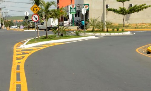 Primeira etapa da pavimentação de avenida em Porto Real é concluída