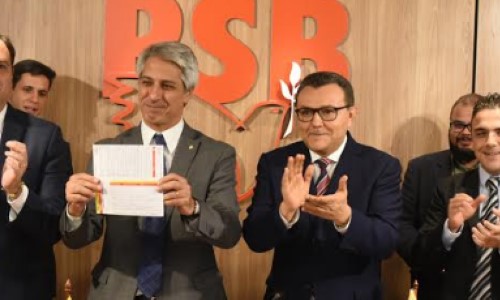 Deputados federais Alessandro Molon e Aliel Machado formalizam filiação ao PSB 