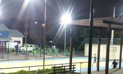 Prefeitura de Pinheiral inicia substituição da iluminação das quadras por Led