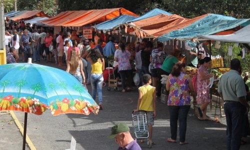 Itatiaia libera funcionamento de feiras livres, com orientações