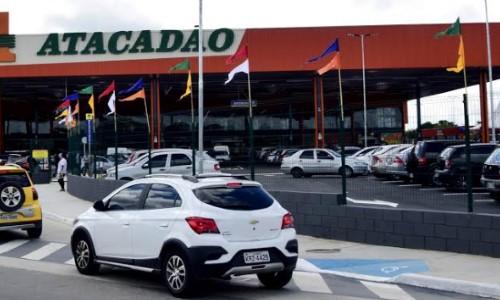 Instalação de hipermercado gera 600 empregos diretos e indiretos em Resende