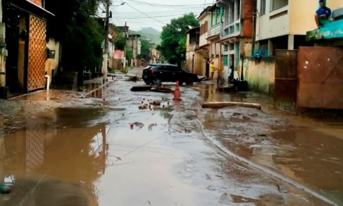 Prefeitura de BM age rápido para minimizar estragos provocados pelas chuvas