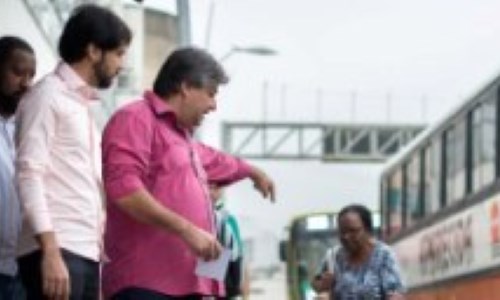 Prefeito de Volta Redonda percorre a Amaral Peixoto e determina obras emergenciais