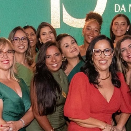 Simone Freitas Imóveis celebra 10 anos com lançamento de nova marca em Volta Redonda