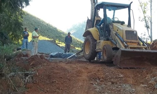   Trechos de subida nas estradas rurais de Quatis ganharão pavimentação de concreto