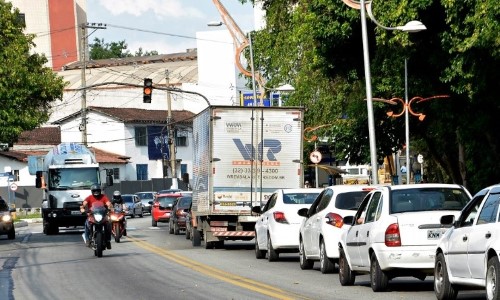     Mudança no trânsito visa evitar congestionamento no Aterrado, em Volta Redonda