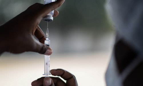 Covid-19: Barra Mansa faz repescagem da vacina em maiores de 18 anos nesta quarta